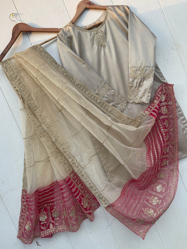MUNHA FESTIVE COLLECTION