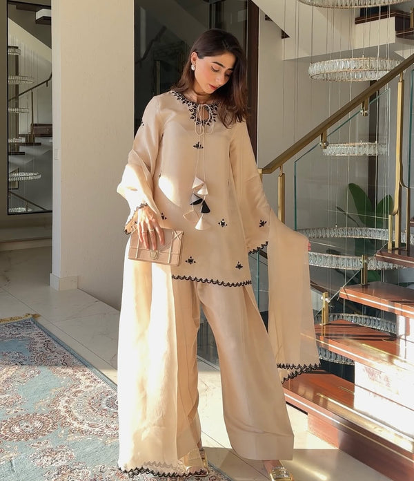 Jacquard lawn